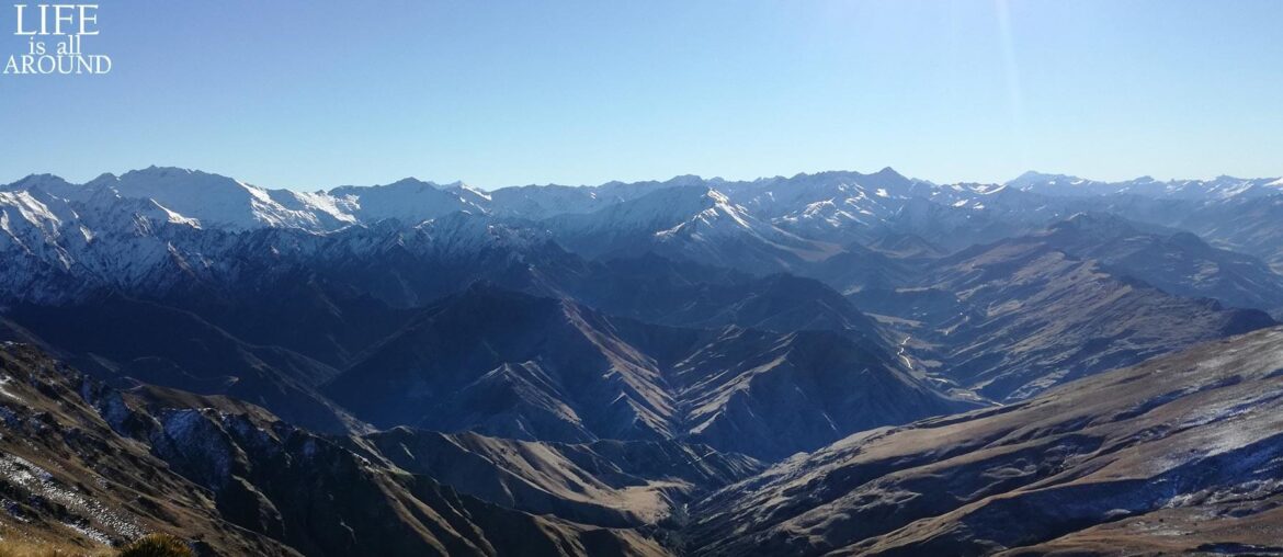 landscape of mountains covered with snow innear Queenstown in New Zealand 2018